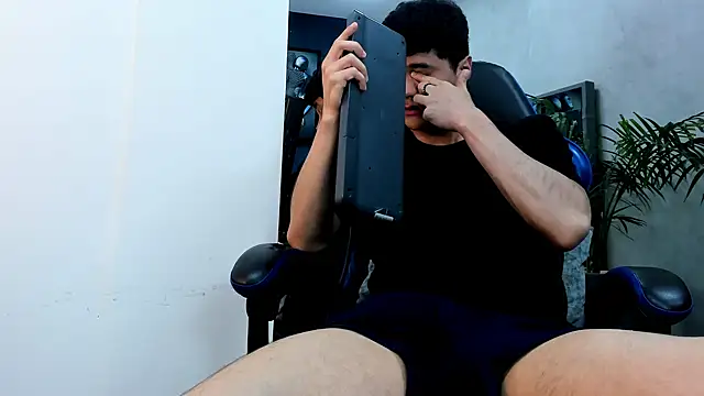 roan_birkin's cam snapshot