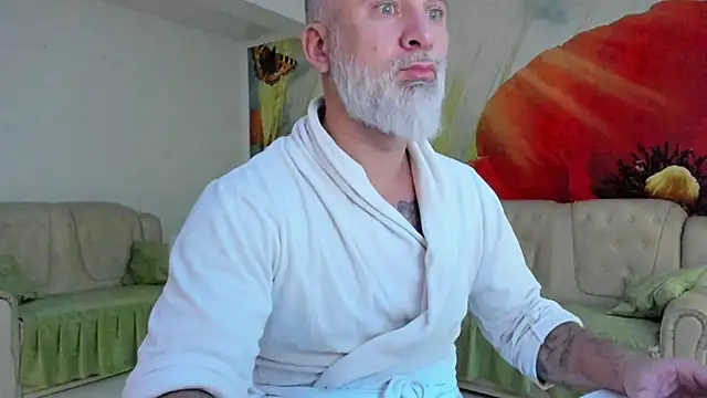 BlowMyXXL live sex cam