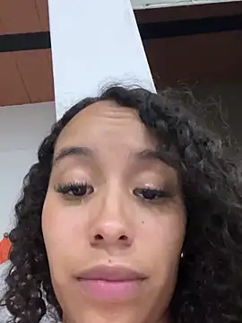 MarieLeon's cam snapshot