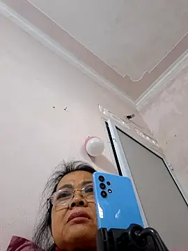 Hotestlove live sex cam