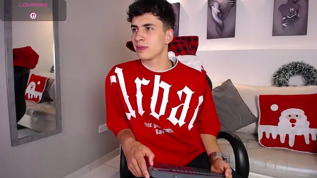 AdrianRinaldi live sex cam