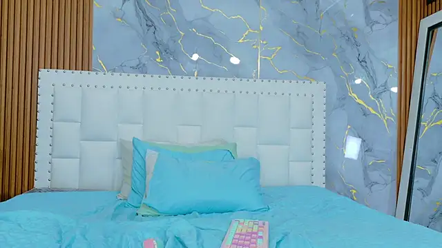 littleaprill's cam snapshot