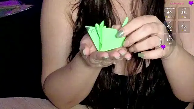 _PetiteLutine_'s cam snapshot