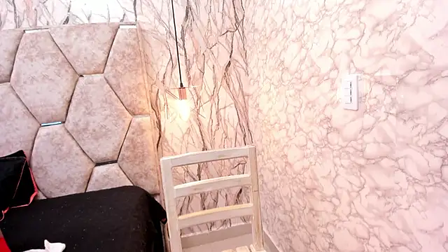 SPICY_BRIANNA's cam snapshot