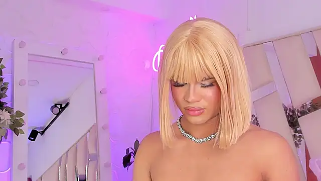 AmberCollens live sex cam