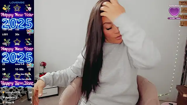 j_lovee's cam snapshot