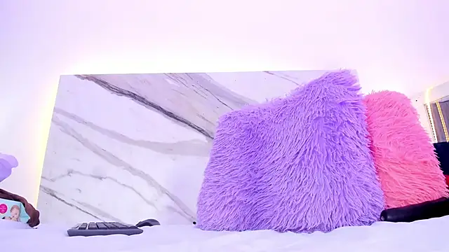 thamiina_'s cam snapshot