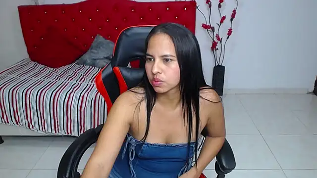 nicol_ross19's cam snapshot