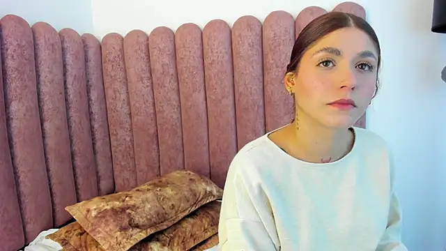 AnnyCherry_'s cam snapshot