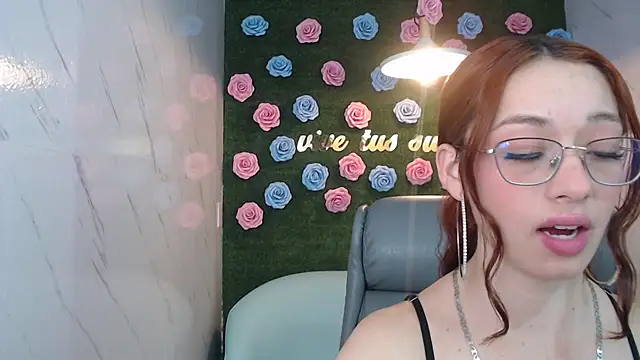 Kimberly23_a's cam snapshot