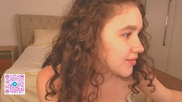 Ariella_Sol live sex cam