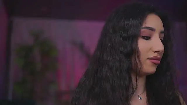 GinaValentinna's cam snapshot