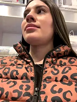 Isabella21_'s cam snapshot