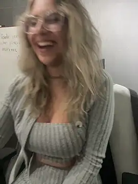 Isabella_Varella live sex cam