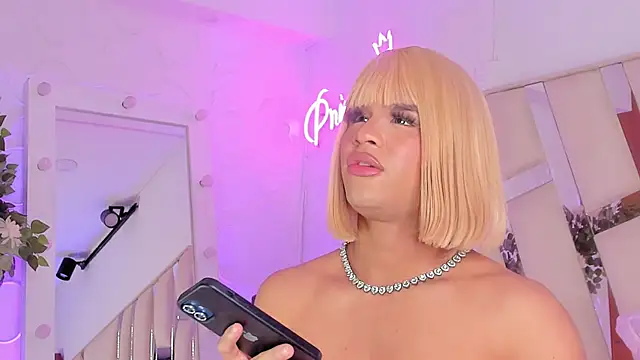 AmberCollens live sex cam