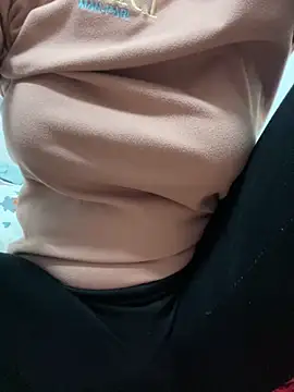 Milk_Mom99's cam snapshot