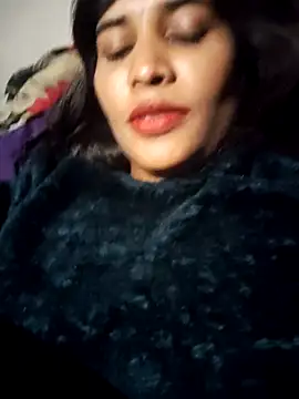 cute_radhikaa's cam snapshot