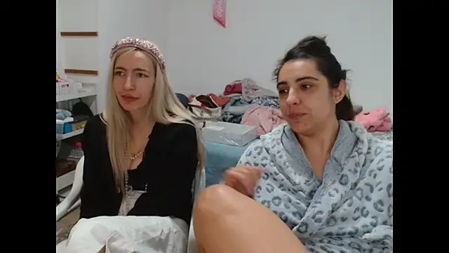 BarbieBlondieGirl's cam snapshot