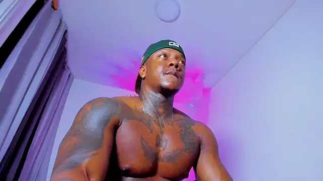 ronnie_7777 live sex cam