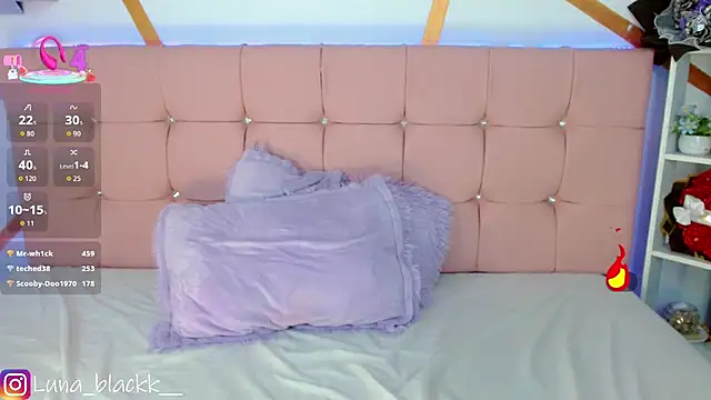 Luna_blackk's cam snapshot
