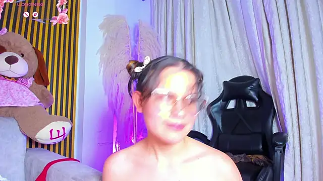 alejagarcia_'s cam snapshot