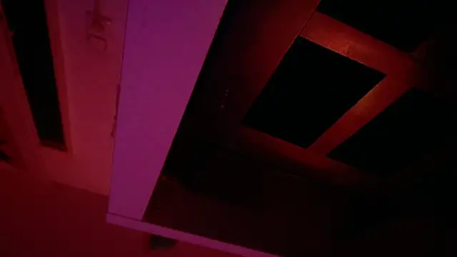 MiaMega live sex cam