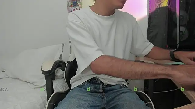 ronaldmq20 live sex cam