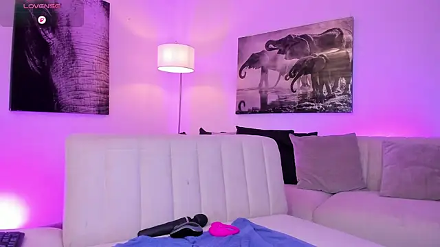 alaia7h live sex cam