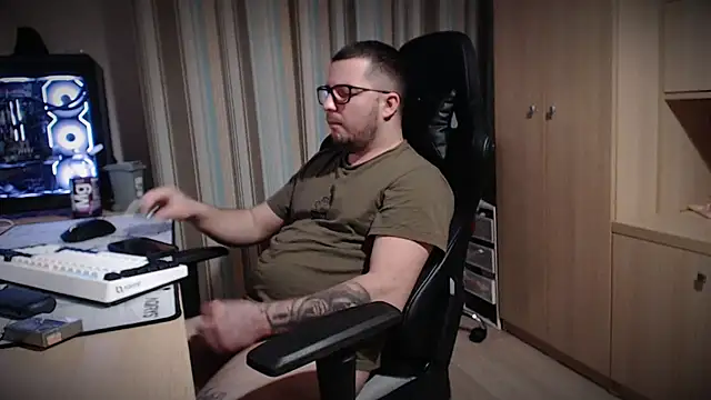 kevinnlovelly live sex cam