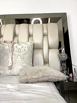 ALISSON_FOXXX1 live sex cam