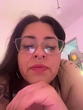 Mizztikaa live sex cam