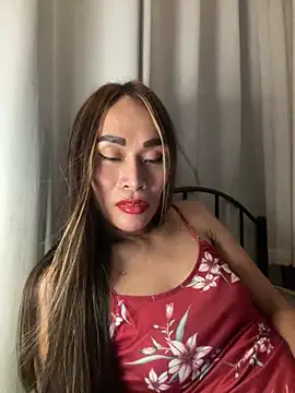 RomanticPearlTS live sex cam