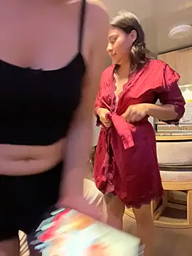 Poli_amor2025 live sex cam