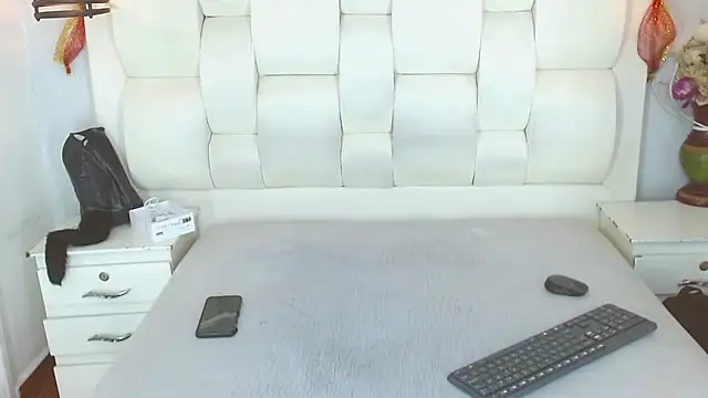 Atley_Dolly live sex cam