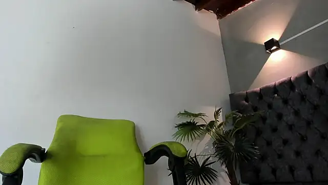 ANDY_OWEEN1 live sex cam