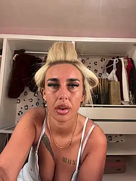 EllieMaeBaby's cam snapshot