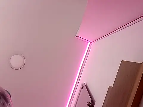 Mike_N_Gaby's cam snapshot