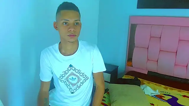 Axel_Marcu live sex cam