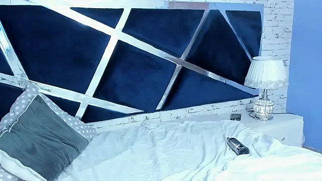 ValkiriaRaven's cam snapshot