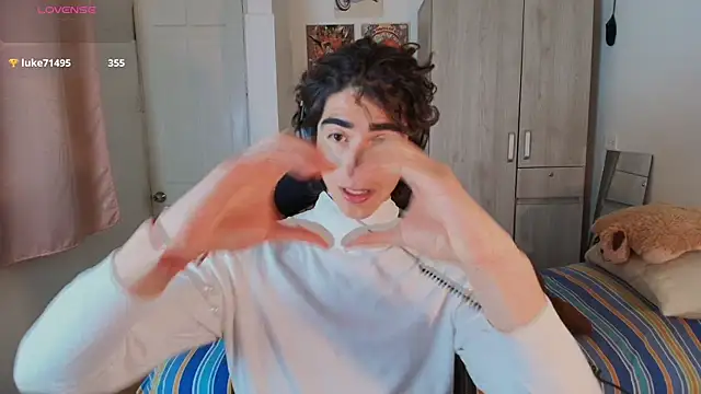 Nude_Boy18 live sex cam