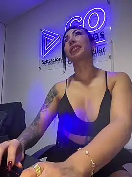 Sarahlove_90's cam snapshot