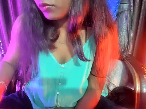 Priya_Sengar's cam snapshot