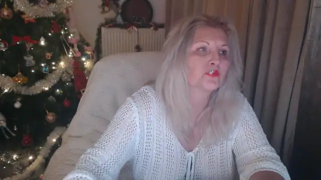 Divineblond live sex cam