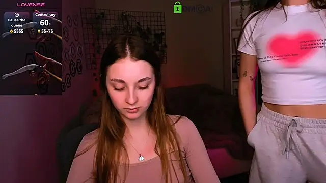 berry_alma's cam snapshot