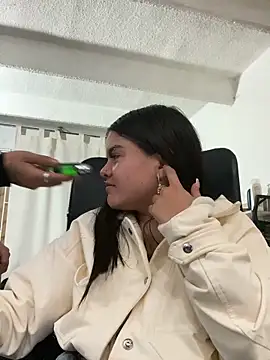 Camila_Duarte2's cam snapshot