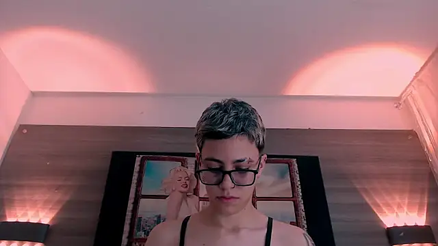 Cutie_Shy_'s cam snapshot