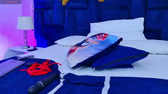 Angelique_Angell's cam snapshot