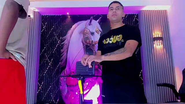 The_Boy_King live sex cam