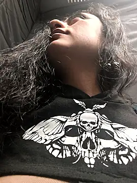 Lila_Desiree live sex cam