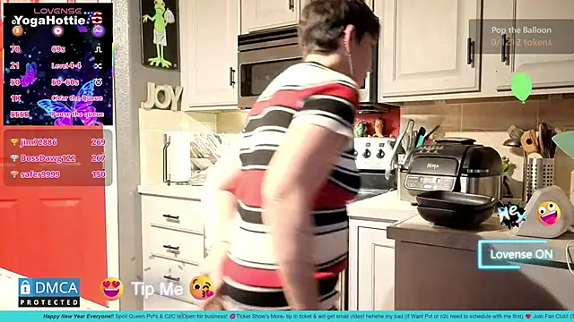 YogaHottie76's cam snapshot